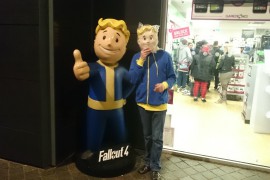 Fallout 4: GAME UK midnight launch
